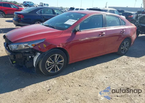 2024 Kia Forte Lxs z USA, uszkodzony, nr VIN 3KPF24AD7RE726441
